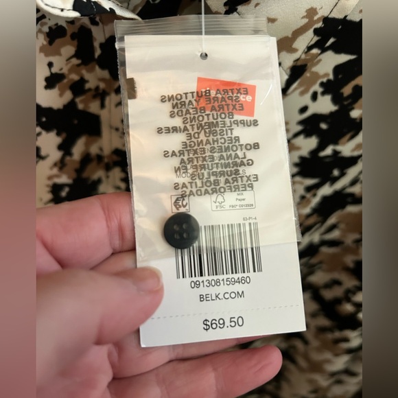 NWT *Great for Work* THE LIMITED Black, Tan and White Houndstooth Blouse,Size XL - Picture 2 of 14